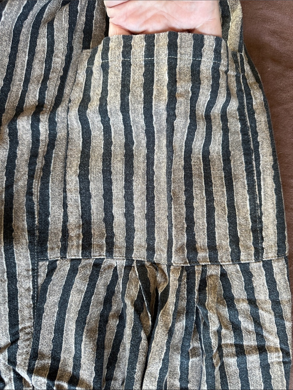 Free People style wide leg Pants. Huge side pockets. Elastic waist Black & Tan 🖤 - Picture 12 of 16
